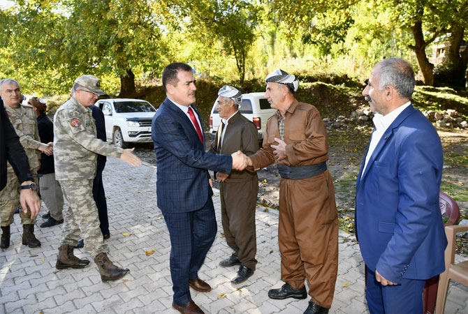 Vali Akbıyık Aktütün ve Konur köylerini ziyaret etti 1