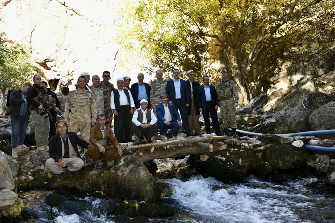 Vali Akbıyık Aktütün ve Konur köylerini ziyaret etti 11