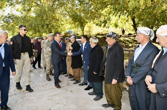 Vali Akbıyık Aktütün ve Konur köylerini ziyaret etti 2