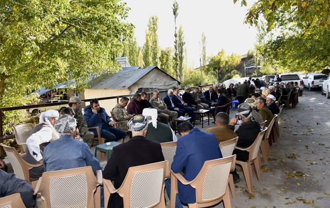 Vali Akbıyık Aktütün ve Konur köylerini ziyaret etti 6