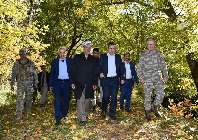 Vali Akbıyık Aktütün ve Konur köylerini ziyaret etti 8
