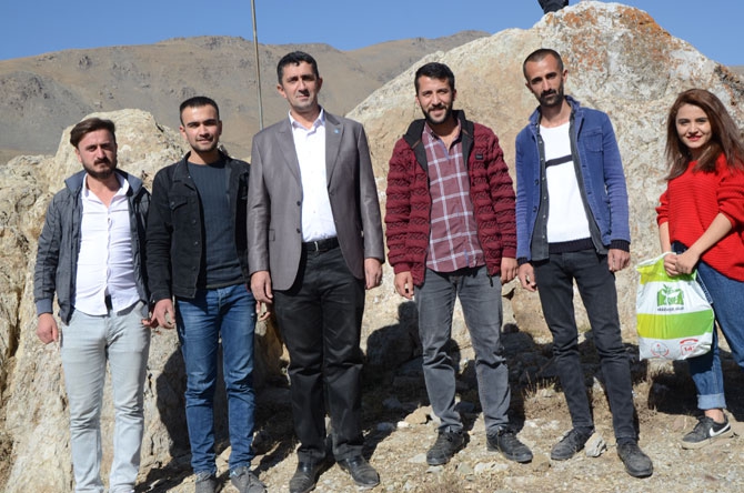 Hakkari'de fidan dikimi etkinliği 16