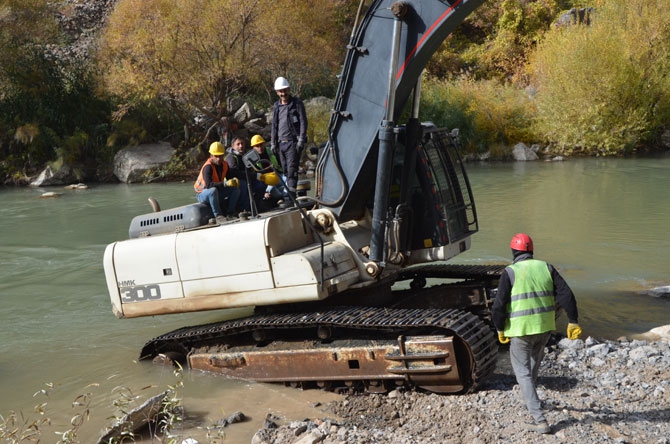 VEDAŞ Ekiplerinin Zap'ta zorlu mesaisi 7