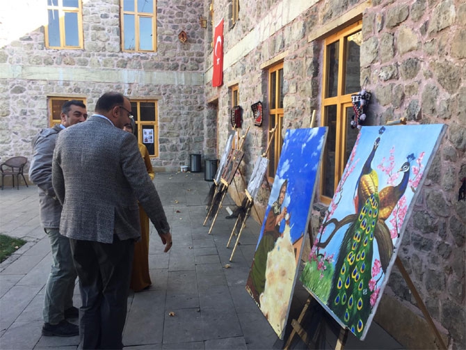 Çukurca'nın ilk resim sergisine yoğun ilgi! 13