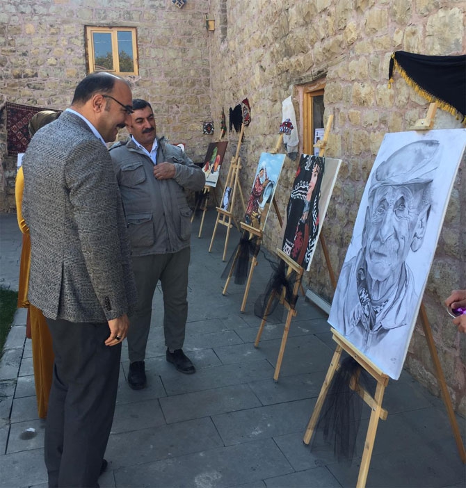 Çukurca'nın ilk resim sergisine yoğun ilgi! 3