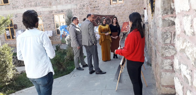 Çukurca'nın ilk resim sergisine yoğun ilgi! 5