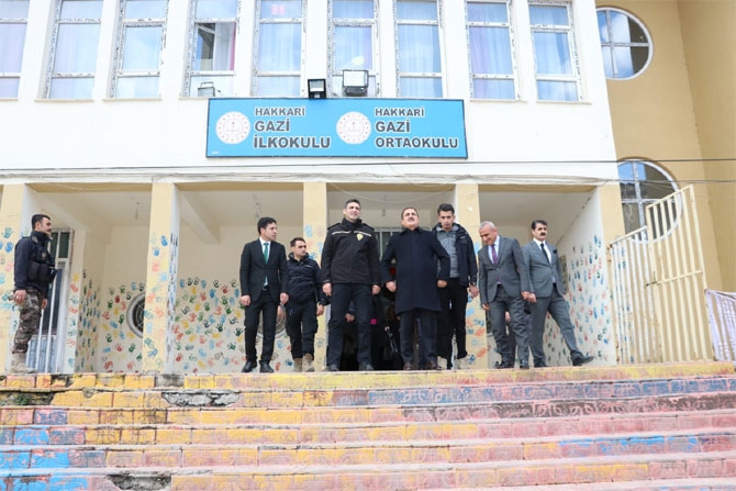 Hakkari'de Bilişim ve Üretim Atölyesi açıldı 11