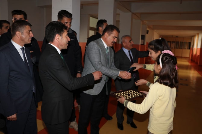 Hakkari'de Bilişim ve Üretim Atölyesi açıldı 7