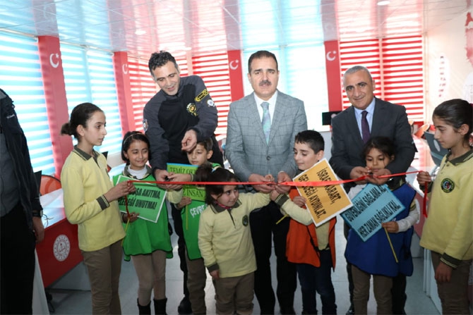 Hakkari'de Bilişim ve Üretim Atölyesi açıldı 8