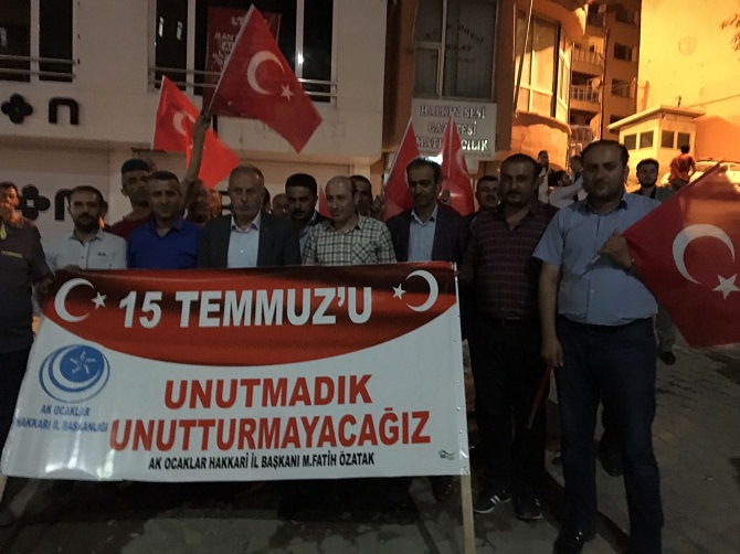 Hakkari’de 15 Temmuz yürüyüşü düzenlendi 22