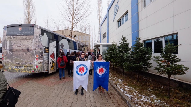 Hakkari kadın girişimciler Yüksekova'da işletmeleri gezdi 1
