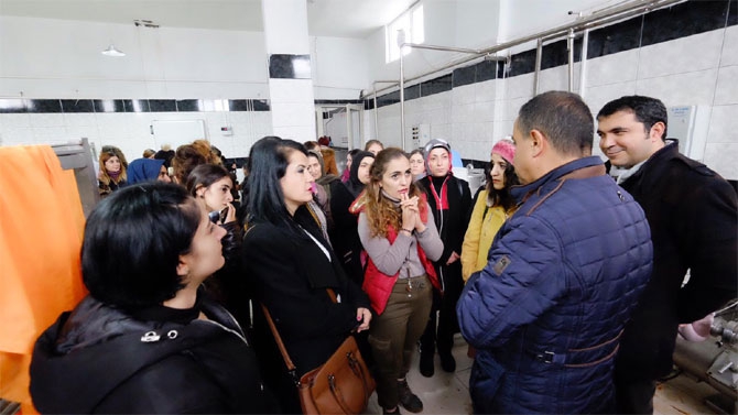Hakkari kadın girişimciler Yüksekova'da işletmeleri gezdi 3