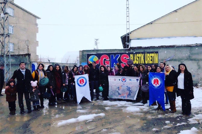 Hakkari kadın girişimciler Yüksekova'da işletmeleri gezdi 7
