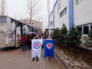 Hakkari kadın girişimciler Yüksekova'da işletmeleri gezdi