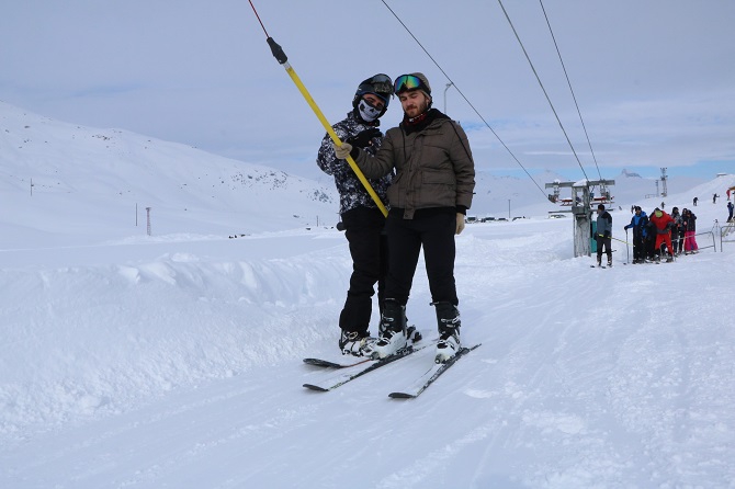 Hakkari'de kayak sezonu açıldı 11