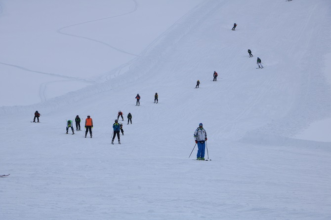 Hakkari'de kayak sezonu açıldı 23