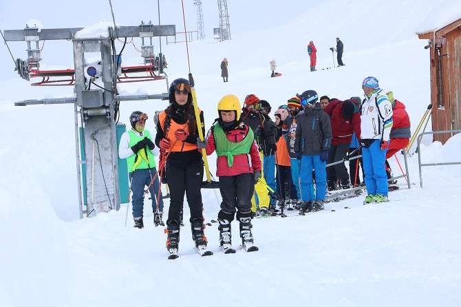 Hakkari'de kayak sezonu açıldı 26