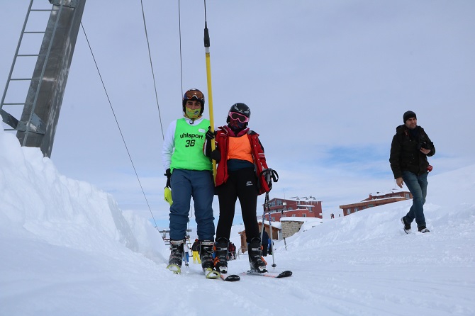 Hakkari'de kayak sezonu açıldı 5