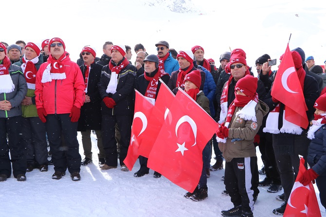 Hakkari'de, Sarıkamış şehitleri için yürüyüş 14