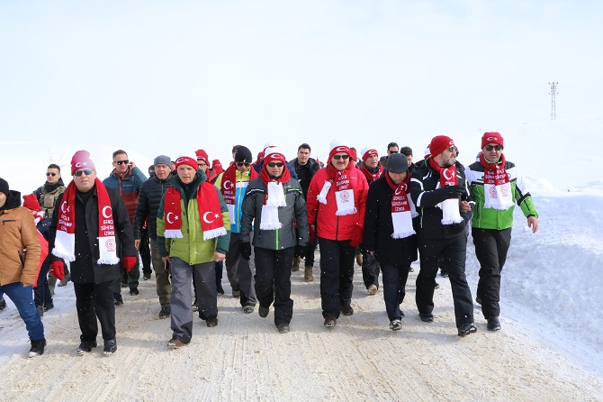 Hakkari'de, Sarıkamış şehitleri için yürüyüş 7