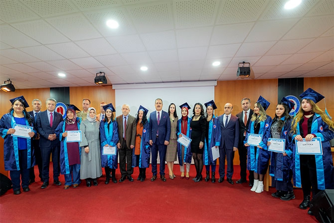 Hakkarili Girişimci kadınlar kep fırlattı 3