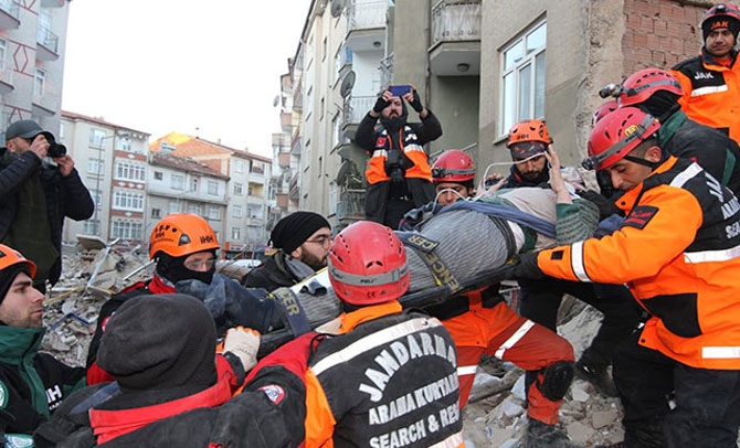 Deprem bölgesinden fotoğraflar 13
