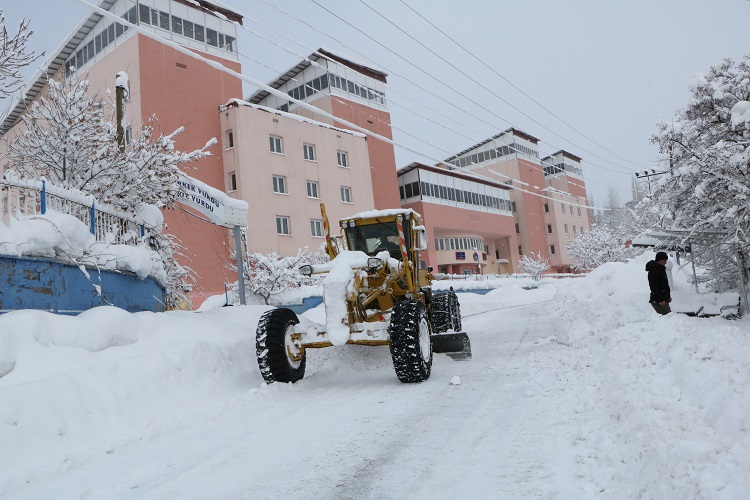 Gazeteci Mehmet Özkan Objektifinden Hakkari'de kış! 24