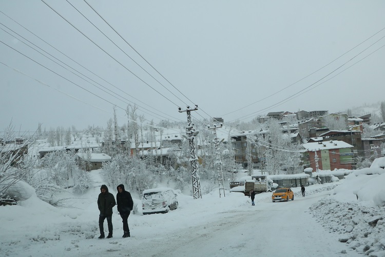Gazeteci Mehmet Özkan Objektifinden Hakkari'de kış! 6