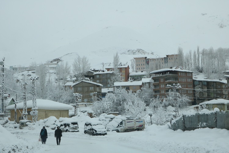 Gazeteci Mehmet Özkan Objektifinden Hakkari'de kış! 7