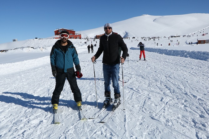 Hakkarililer hafta sonu kayak merkezine akın etti! 21