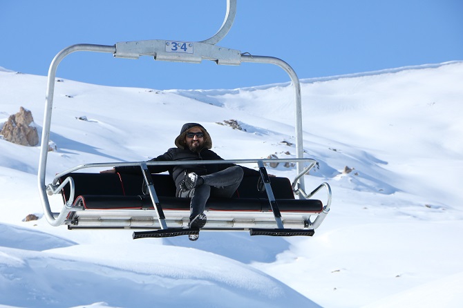 Hakkarililer hafta sonu kayak merkezine akın etti! 25