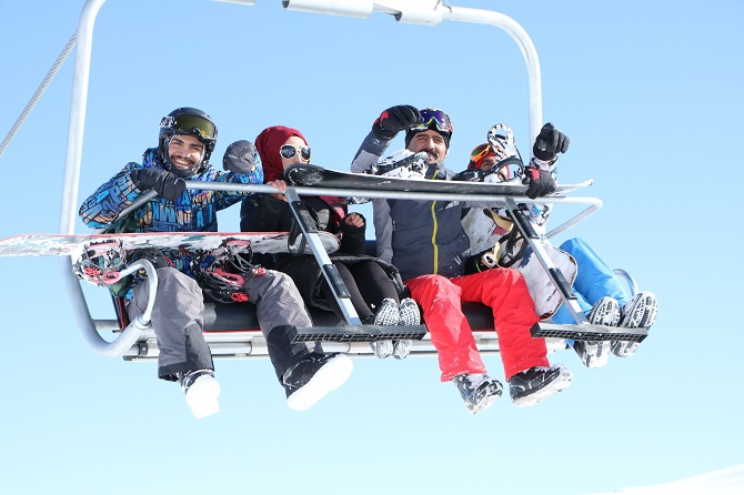 Hakkarililer hafta sonu kayak merkezine akın etti! 35