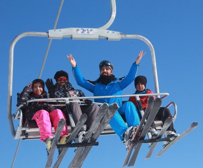 Hakkarililer hafta sonu kayak merkezine akın etti! 53