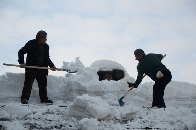Hakkari’de kış çetin geçiyor 12