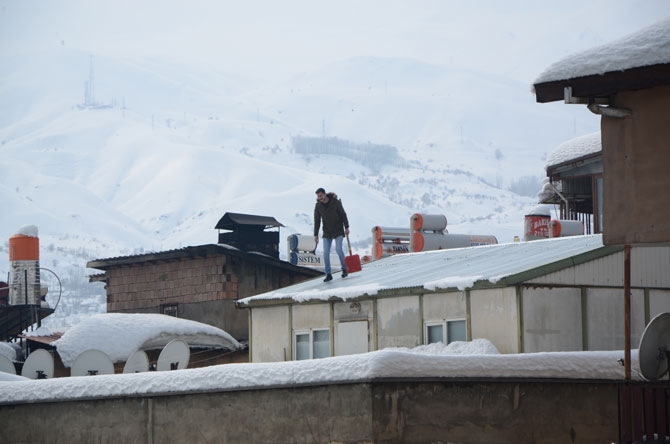 Hakkari’de kış çetin geçiyor 24