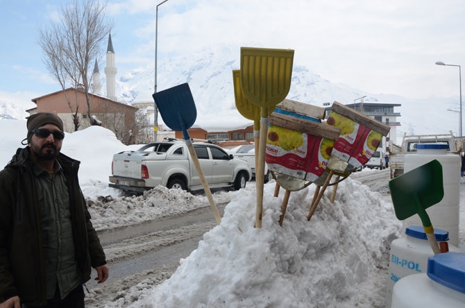 Hakkari’de kış çetin geçiyor 25