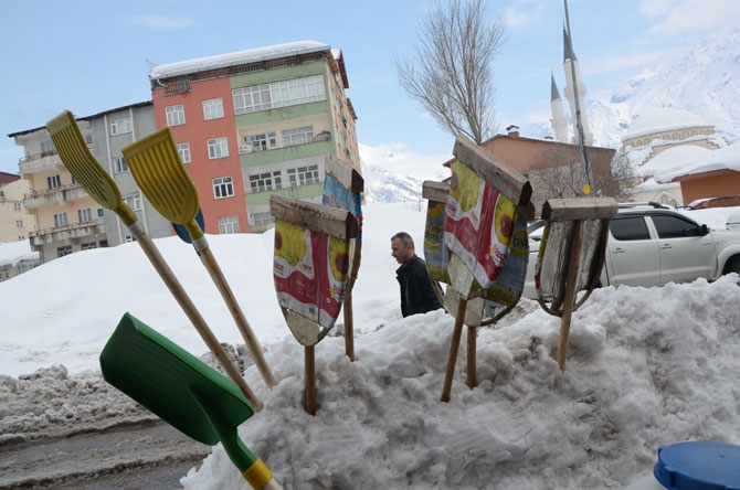 Hakkari’de kış çetin geçiyor 3
