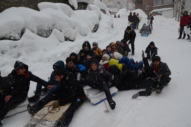 Hakkari’de kış çetin geçiyor 34