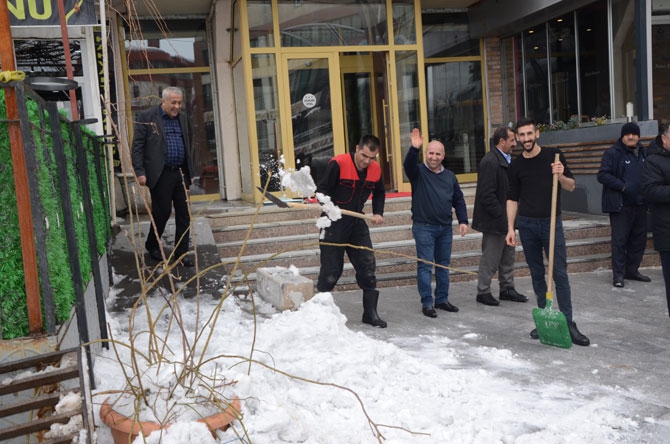 Hakkari’de kış çetin geçiyor 35