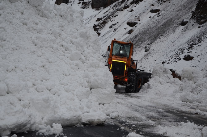 Hakkari’de kış çetin geçiyor 36