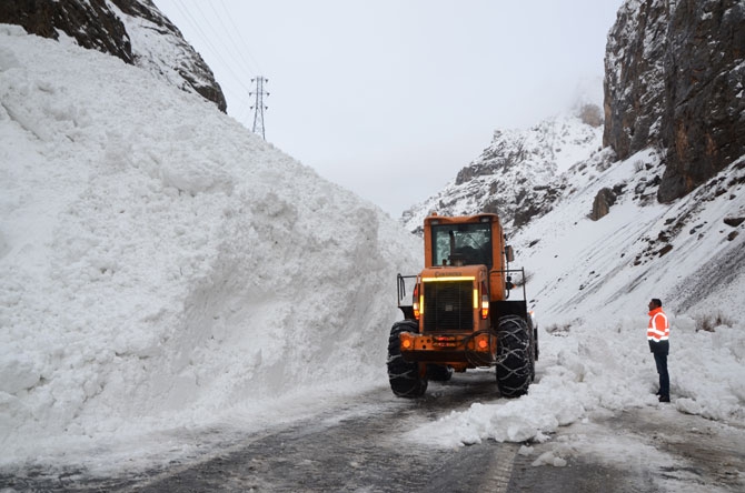Hakkari’de kış çetin geçiyor 38