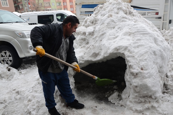 Hakkari’de kış çetin geçiyor 4