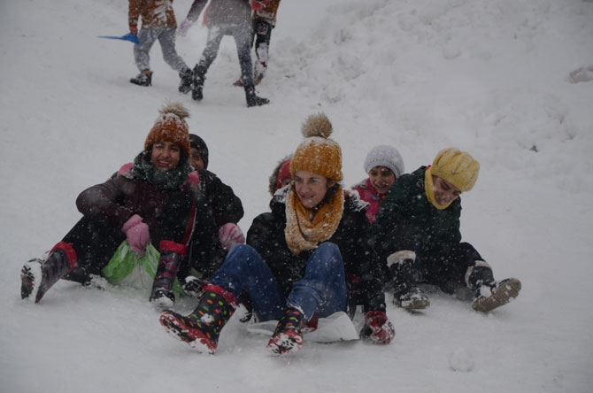 Hakkari’de kış çetin geçiyor 43