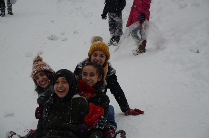 Hakkari’de kış çetin geçiyor 45