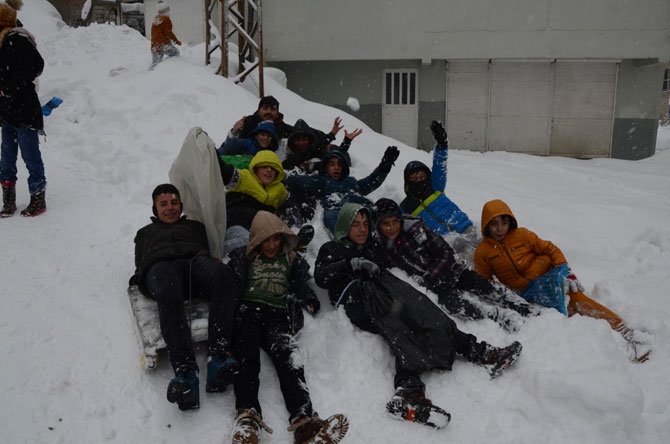 Hakkari’de kış çetin geçiyor 48