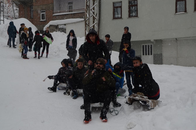 Hakkari’de kış çetin geçiyor 50