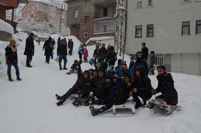 Hakkari’de kış çetin geçiyor 51