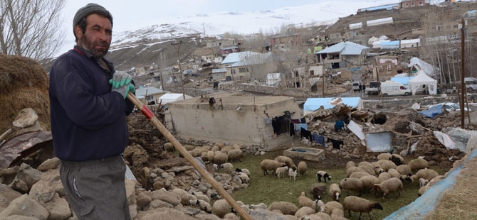 Depremzedeler yardım eli bekliyor 1