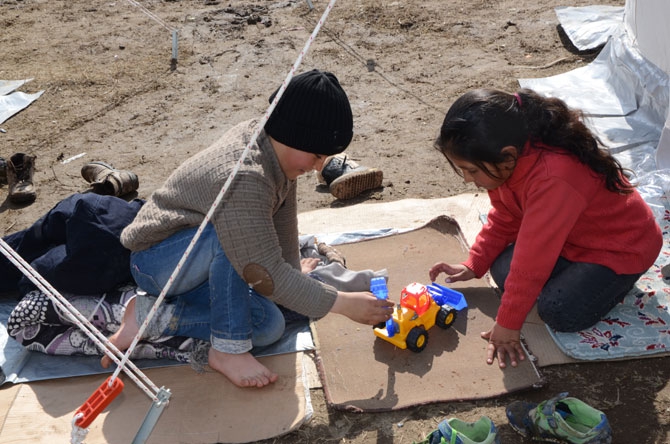 Depremzedeler yardım eli bekliyor 12