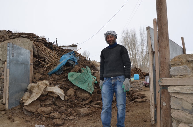 Depremzedeler yardım eli bekliyor 17